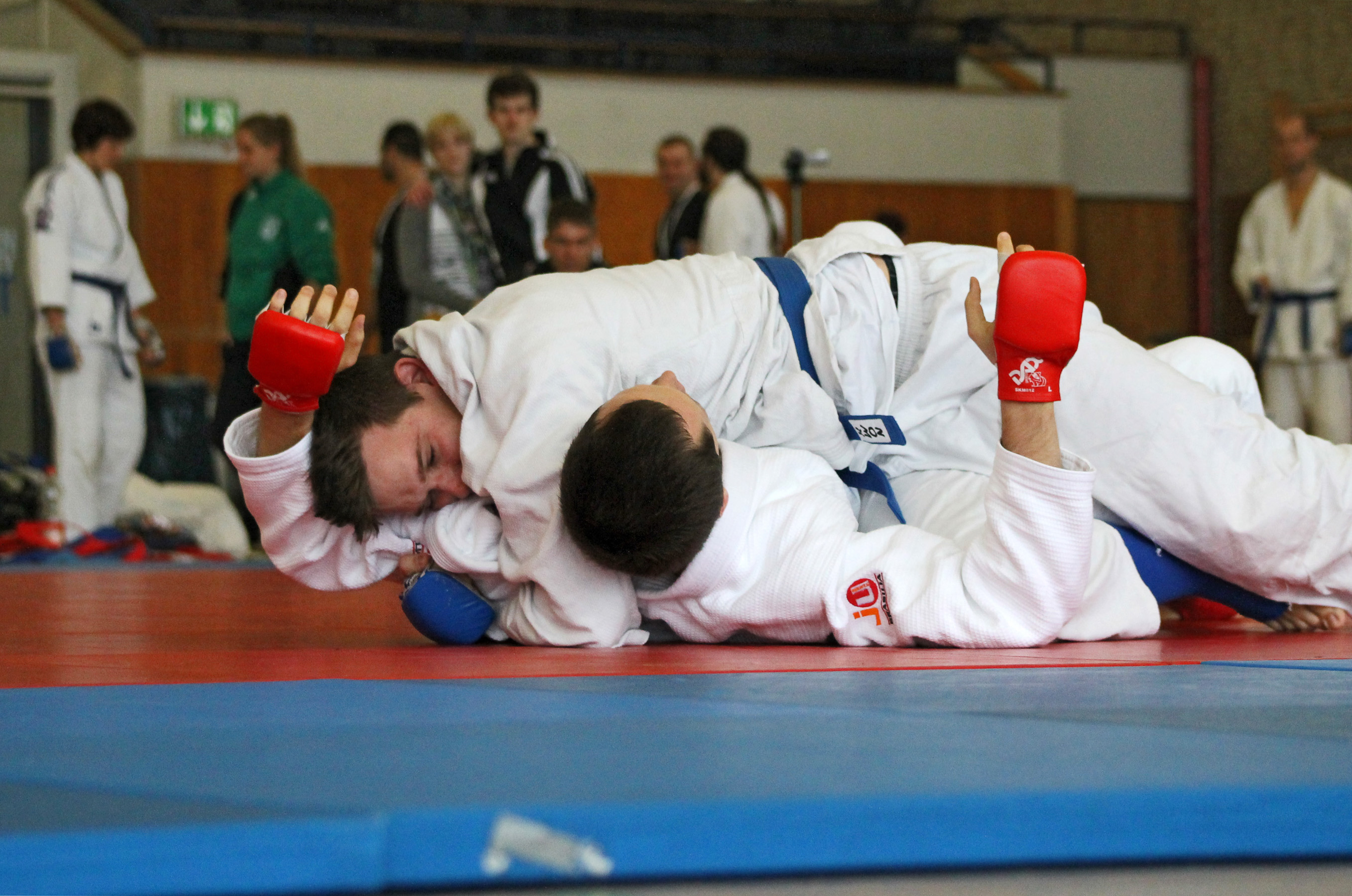 Falk Niemann im Bodenkampf